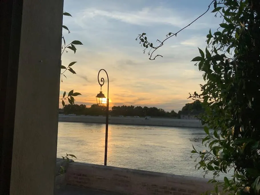 Maison Charmante Au Bord Du Rhone. Arles 0*,  Frankreich