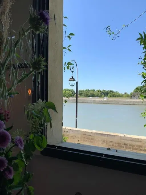 Ferienhaus Maison Charmante Au Bord Du Rhone. Arles Frankreich